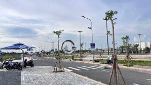 chính chủ bán đất nền 5x16 thuộc kdc sài gòn village, sổ đỏ pháp lý sạch,không bắt buộc xây dựng