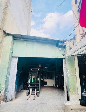 kho xưởng phường hiệp tân ngay phan anh ngang 11.2m 259m2 chỉ 69tr/m2