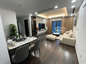 chính chủ gửi bán căn 2n góc diện tích 64m2 toà s4 full nội thất, tầng cao view thoáng, giá 4,4 tỷ