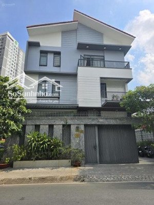 bán gấp thanh lý biệt thự góc 2 mt có hồ bơi khu dân cư vip quận 2 (10mx20m) giá 30 tỷ