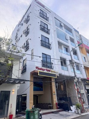 bán toàn căn hộ 6 tầng lê lộ, gần trần bạch đằng, cách biển mỹ khê 200m, nằm giữa lòng khu phố tây.