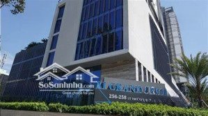 cho thuê ch xi grand court quận 10, 2 phòng ngủ, có ban công, nhà trống, hđ lâu dài lh 