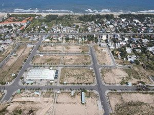 chỉ 4tỷ650 - lô góc 167m2 ngõ 4 trục 10,5m thông sông cách biển 700m tại kđt ngọc dương riverside