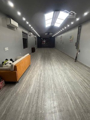siêu phẩm mặt đường lô góc phố dư hàng vị trí đắc địa vỉa hè 8m kinh doanh đỉnh cao .