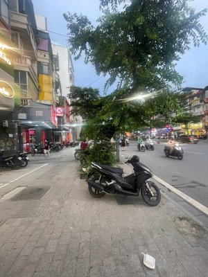 hot! bán nhà mặt phố đào tấn - vip ba đình - vỉa hè đá bóng - 8t thang máy - kinh doanh đỉnh