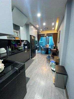 bán nhà bạch mai - hai bà trưng- 33m -5 tầng, 8,5 tỷ, 30m ra phố bạch mai.