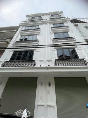 siêu phẩm ba đình ngõ ô tô tránh vỉa hè 7 tầng thang máy 40m2 - 17,8 tỷ