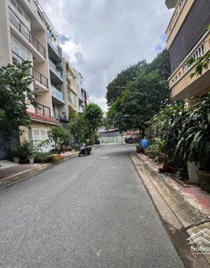 bán nhà nát hxh thành thái, p.hòa hưng ( q.10 cũ ) dt 4x18m giá chỉ 11 tỷ