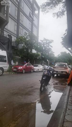 TOÀ NHÀ 8 TẦNG HẠNG A PHỐ TRẦN THÁI TÔNG CẦU GIẤY - VỊ TRÍ KINH DOANH ĐẮT GIÁ: DT 153M2 - 98 TỶ