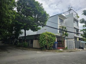 bán góc 2mt 7m5 hoài thanh - mỹ an ngang 20m giá rẻ