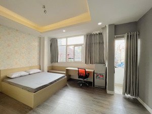 siêu phẩm căn hộ 1 phòng ngủ, ban công cửa sổ quận 3