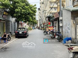 cần bán 120m2 nhà 4 tầng mặt phố cửu việt 1, gia lâm. vị trí đẹp, dòng tiền ổn định 27tr/tháng