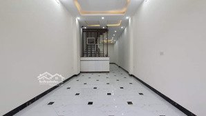 bán nhà thạch bàn long biên 46m2, 5 tầng, gara 7 chỗ, ngõ rộng 6m, gần phố, giá 8.9 tỷ