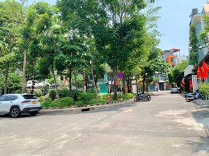 mặt tiền độc lập 7.8 x 19m 3 tầng đang cho thuê chdv giá 18tỷ200