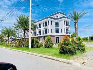cắt lỗ 700tr cần bán gấp lô đất the sol city giá 2ty170 triệu (75m2) gần tiện ích lh: 