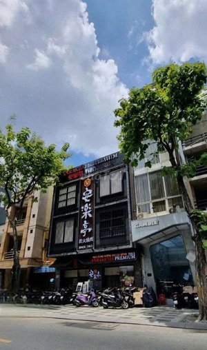 vị trí đắc địa - mt phan đăng lưu q. pn. dt: 8x20 nở hậu 10 - 3 tầng hđt 120tr/tháng. giá 36 tỷ tl