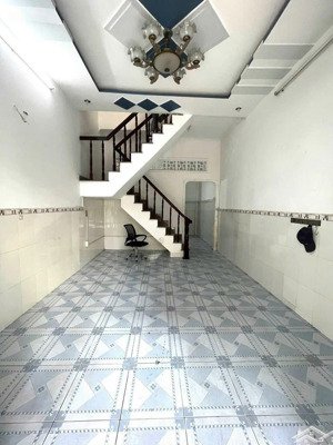 hẻm xe tải 44m2 1lầu 2pn 2wc nguyễn văn khối gần cv làng hoa