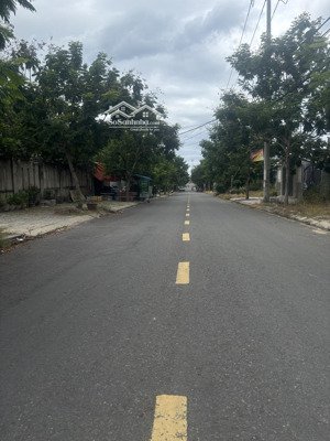 gia đình cần tiền kinh doanh cần bán mt đặng thái thân 542m2 đất ở, mặt tiền rộng, giá cực tốt