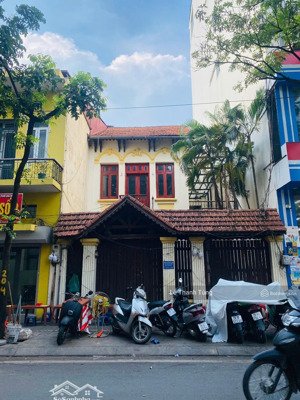 siêu phẩm cho thuê nhà mặt phố triệu việt vương, dt 300m2,mặt tiền 8m nhận diện đỉnh.kd mọi mô hình