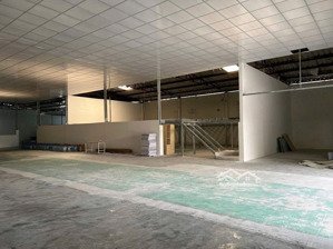 cần cho thuê gấp kho 1.200m2. với mức giá 110k/m2 (tl). pccc tự động - thẩm duyệt. cont đi 24/7