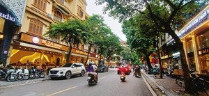 bán nhà mặt phố hoà mã _ hai bà trưng 70m2 mặt tiền 5.4m 2 tầng giá 46.8 tỷ _ vị trí vàng .