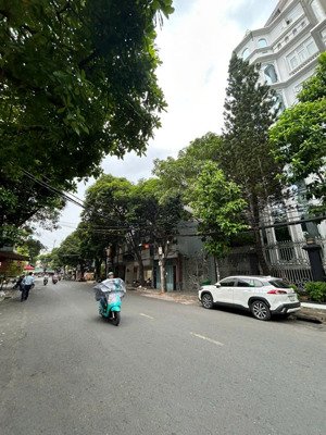 nhà 2mt đường a4- c22 phường 12 tân bình 8x30 cn: 210m2 hầm 6 tầng thang máy-hđt: 110tr/th -45 tỷ