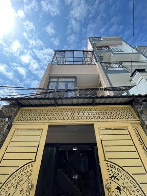 nhà đẹp hẻm xe hơi đậu cửa gần aeon cao lỗ