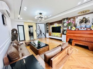 nguyễn văn cừ dt 37m2 giá 11.8tỷ-mt4.8m-6tầng- thang máy ô tô đỗ gần- ngõ thoáng