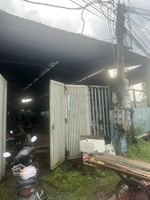 chính chủ cần bán gấp xưởng tiền chế mặt tiền tỉnh lộ dt 824.