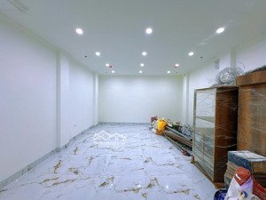 ccmn cầu giấy, thang máy, 9 phòng ngủ, full nội thất, sổ đỏ vuông, 6t*75m2, 20 tỷ