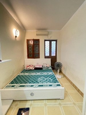 bán nhà phố thái thịnh 50m 2 tầng mặt tiền 4m 2 thoáng trước sau 15m ra phố xác định bán đất