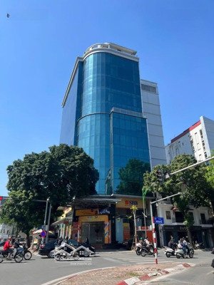 bán nhà lô góc mặt phố yên ninh nguyễn trường tộ ba đình. dt 480m. mt 18m. giá đầu tư.