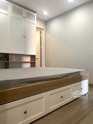 cho thuê căn hộ flc 18 phạm hùng 2pn, full nội thất, có 1 logia phơi đồ, 1 ban công nhỏ