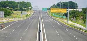 siêu hot - đất mặt tiền phùng hưng, an viễn chỉ 2 tỷ 4 / sổ riêng - 100m - giá 22-25 triệu/m