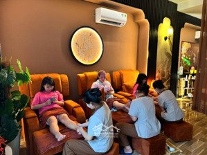 dòng tiền 50 triệu/tháng - nhà mặt tiền đặng văn ngữ - 108m2 - 4 tầng - hơn 27 tỷ