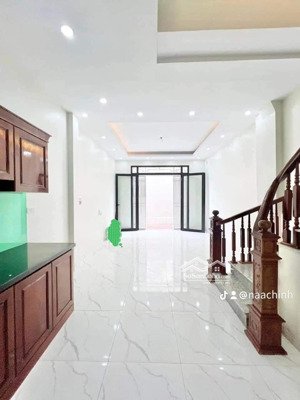 5.2 ty chủ cần bán nhanh trong tuần 35m dân xây cẩn thận