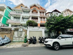 biệt thự hoa lan phường 2, quận phú nhuận