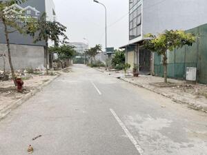 Đất Nền Trâu Quỳ 60m2 - Sổ đỏ sẵn sàng - Gần trung tâm hành chính, gần Vin & Bệnh viện, an cư