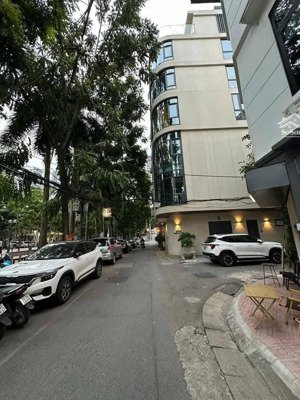 bán đất hoàng quốc việt lô góc xây toà nhà 9 tầng, 100m2 mt 6m quá đỉnh ô tô tránh nhau thoải mái