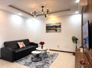 bán căn hộ view sông full nội thất đẹp , 68 m2 , 2 pn , 2 wc , giá 2,75 tỷ , lh sơn