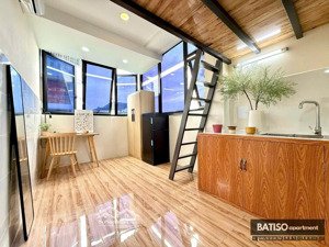 cho thuê căn hộ dịch vụ dạng duplex (có gác) cửa sổ lớn gần đh kinh tế (ueh), bách khoa, huflit