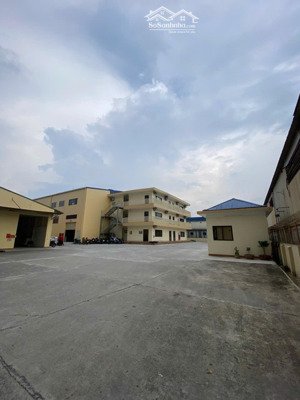 cho sàn văn phòng, thương mại 200m2 thông sàn tại sài đồng, long biên giá 35 triệu/th