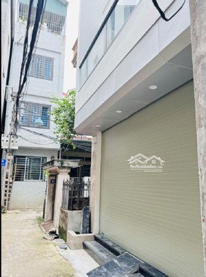 trung tâm việt hưng - nhà dân xây - thoáng sáng - đi bộ ra bigc - gần đường gom cầu trần hưng đạo