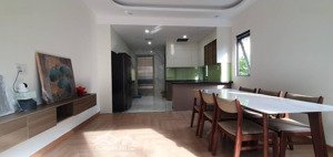 bán phố ngọc lâm, 150 triệu/m2, 50m2, mặt tiền 5m siêu hot