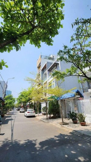 bán nhà 5 tầng mặt tiền phạm văn bạch trung tâm hải châu, gần sân bay giá tốt chỉ 15.5 tỷ bớt lộc