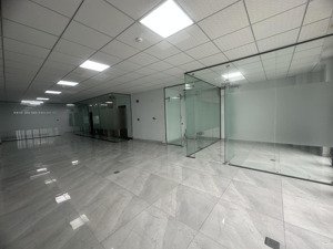 cho thuê vp tại him lam kênh tẻ. giá từ 17-26tr dt 120m2, đẹp, nhiều tiện ích