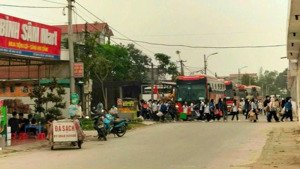 bán đất thôn ấp tre, quang minh, mê linh. vị trí nằm sát trường cao đẳng y dược tuệ tĩnh