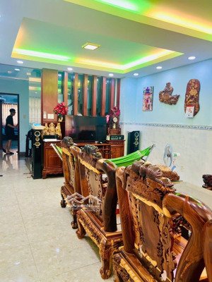 (giá tốt)hẻm 12m khu tô hiệu (4mx19.5m) đúc 4.5 tấm giá chỉ 9 tỷ, lh: - hoàng anh