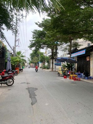 nhà 4 lầu st mặt tiền kinh doanh đường rộng 10m kdc 606 quốc lộ 13 thủ đức, sổ hồng 74m2