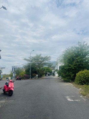 siêu hiếm 1 lô tđc mỹ gia, đường to 7m, hướng nam, giá chỉ 5.15 tỷ(bao thuế phí), phù hợp đầu tư